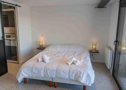 Rent in ski resort Chalet Pramouton - Les Orres - Bedroom