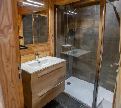 Soggiorno sugli sci Chalet 7 stanze per 15 persone (CHAPRA34) - Chalet Pramouton - Les Orres - Bagno con doccia