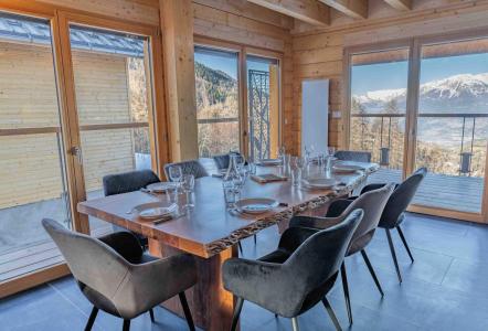 Rent in ski resort Chalet Pramouton - Les Orres - Living room