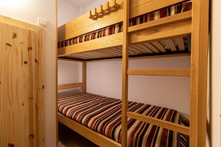 Skiverleih 3 Zimmer Maisonettewohnung für 10 Personen (216) - Chalets de Bois Méan A - Les Orres - Schlafzimmer