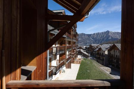 Alquiler al esquí Apartamento dúplex 3 piezas 10 personas (216) - Chalets de Bois Méan A - Les Orres - Balcón