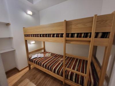 Skiverleih Duplex Wohnung 2 Zimmer Kabine 6 Personnen (104) - Chalets de Bois Méan A - Les Orres - Schlafzimmer