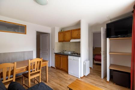 Rent in ski resort 3 room apartment sleeping corner 8 people (D103) - Chalets de Bois Méan D - Les Orres - Kitchen
