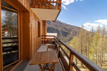 Rent in ski resort 4 room duplex apartment sleeping corner 8 people (D502) - Chalets de Bois Méan D - Les Orres - Terrace