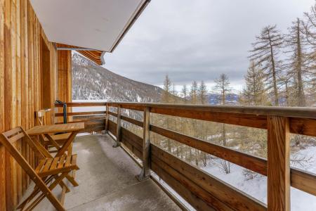 Rent in ski resort 3 room duplex apartment sleeping corner 8 people (D502) - Chalets de Bois Méan D - Les Orres - Winter outside