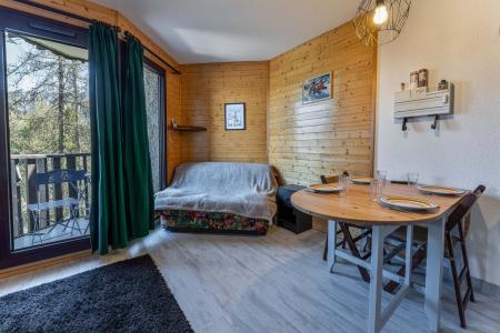 Rent in ski resort 2 room apartment sleeping corner 6 people (52) - La Résidence l'Oustal - Les Orres - Living room