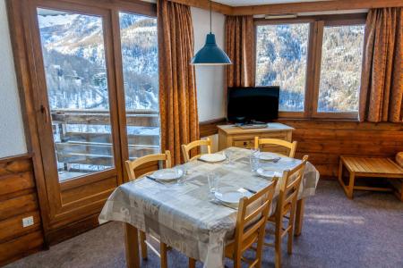 Rent in ski resort 2 room apartment 5 people (B706) - La Résidence le Belvédère - Les Orres - Living room