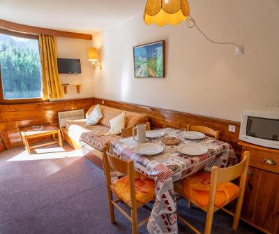 Rent in ski resort Studio cabin 4 people (B709) - La Résidence le Belvédère - Les Orres - Living room