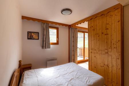 Rent in ski resort 2 room apartment sleeping corner 6 people (MBB203) - La Résidence les Eglantines - Les Orres - Bedroom