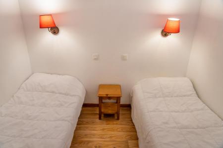 Rent in ski resort 2 room apartment 6 people (MBC206) - Les Hauts de Preclaux - Les Orres - Bedroom