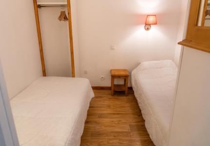 Rent in ski resort Studio cabin 4 people (MBB308) - Les Hauts de Preclaux I - Les Orres - Bedroom