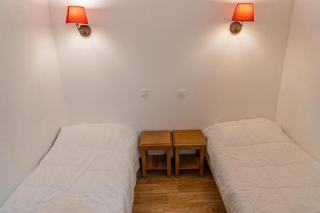 Rent in ski resort Studio cabin 4 people (MBC605) - Les Hauts de Preclaux I - Les Orres - Bedroom