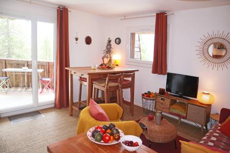 Rent in ski resort 2 room apartment sleeping corner 6 people (250) - Résidence l'Oustal - Les Orres