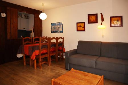 Rent in ski resort 2 room apartment 6 people (450) - Résidence la Chamoisière - Les Orres - Living room