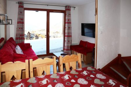 Rent in ski resort 3 room duplex apartment 6 people (1031) - Résidence la Combe d'Or - Les Orres - Living room