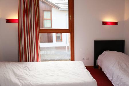 Rent in ski resort 3 room duplex apartment 6 people (1018) - Résidence la Combe d'Or - Les Orres