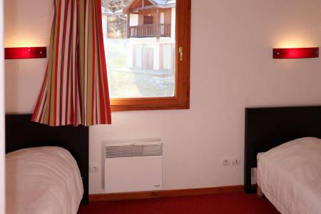 Rent in ski resort 3 room duplex apartment 6 people (1036) - Résidence la Combe d'Or - Les Orres