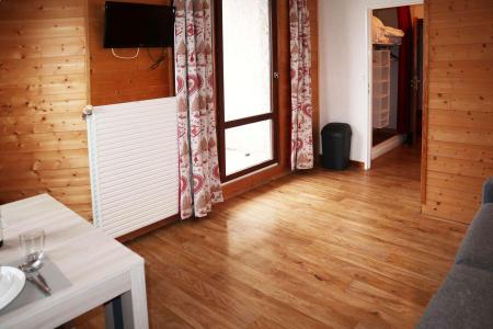 Rent in ski resort Studio 2 people (406) - RESIDENCE LE 1650 - Les Orres - Living room