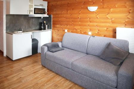 Rent in ski resort Studio 2 people (412) - RESIDENCE LE 1650 - Les Orres - Living room