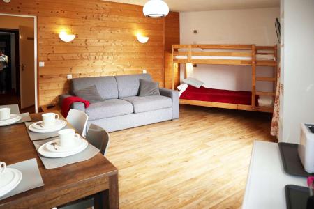 Rent in ski resort Studio sleeping corner 4 people (407) - RESIDENCE LE 1650 - Les Orres - Living room