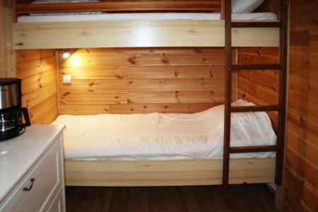 Rent in ski resort Studio sleeping corner 4 people (410) - RESIDENCE LE 1650 - Les Orres - Bunk beds