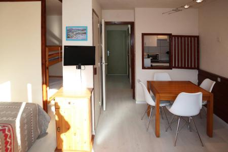 Rent in ski resort Studio sleeping corner 5 people (299) - Résidence le Belvédère - Les Orres - Apartment