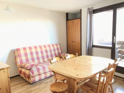 Rent in ski resort 2 room apartment sleeping corner 6 people (0511) - Résidence le Cairn - Les Orres - Dining area