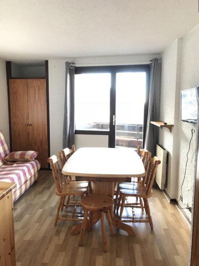 Rent in ski resort 2 room apartment sleeping corner 6 people (0511) - Résidence le Cairn - Les Orres - Dining area