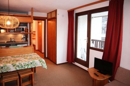 Rent in ski resort 2 room apartment sleeping corner 6 people (407) - Résidence le Cairn - Les Orres