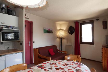 Rent in ski resort 2 room apartment 6 people (506) - Résidence le Cairn - Les Orres