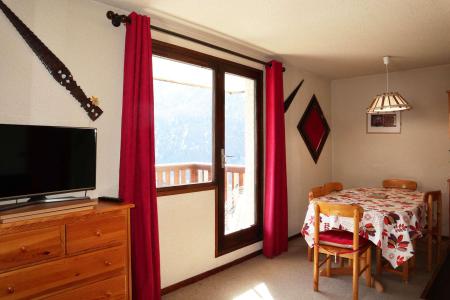 Rent in ski resort 2 room apartment 6 people (506) - Résidence le Cairn - Les Orres