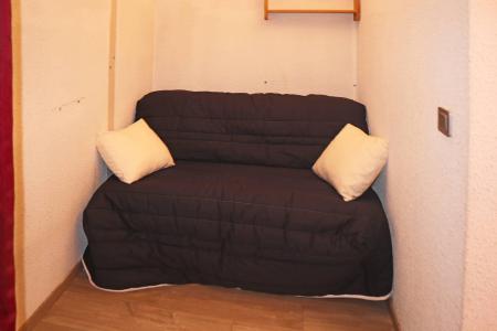 Rent in ski resort Studio sleeping corner 6 people (272) - Résidence le Cairn - Les Orres - Cabin