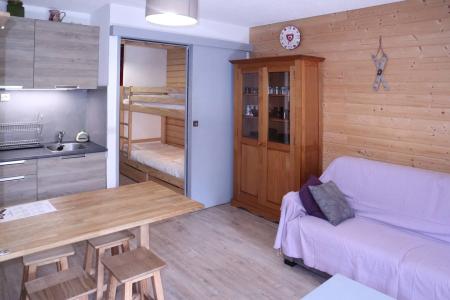 Rent in ski resort Studio sleeping corner 4 people (432) - Résidence le Perescuelle - Les Orres - Living room