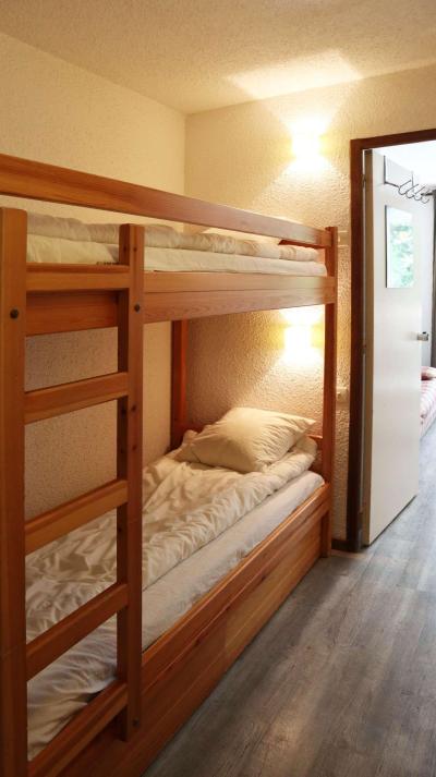 Rent in ski resort Studio 4 people (392) - Résidence le Pouzenc - Les Orres - Bunk beds