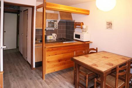 Rent in ski resort Studio sleeping corner 4 people (386) - Résidence le Pouzenc - Les Orres - Living room