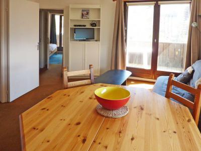 Rent in ski resort 2 room apartment sleeping corner 6 people (301) - Résidence le Sunny Snow - Les Orres - Living room