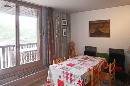 Rent in ski resort 2 room apartment 6 people (037) - Résidence les Carlines - Les Orres - Living room