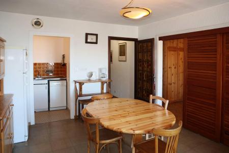 Rent in ski resort 2 room apartment sleeping corner 4 people (046) - Résidence les Cembros - Les Orres - Living room