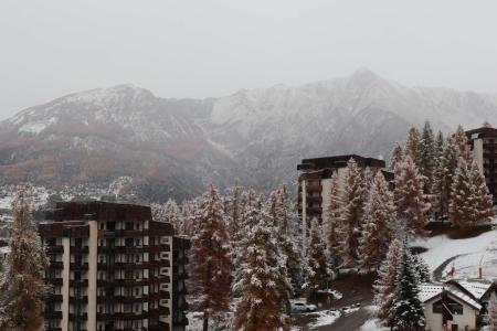 Rent in ski resort Studio sleeping corner 4 people (044) - Résidence les Cembros - Les Orres - Balcony