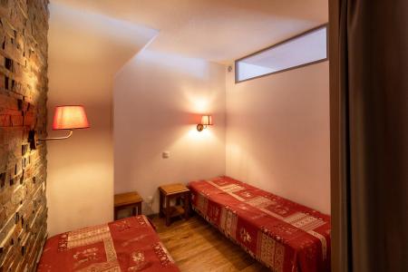 Rent in ski resort Studio cabin 5 people (505) - Résidence les Colchiques - Les Orres - Bedroom