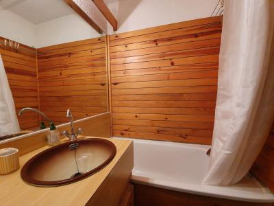 Rent in ski resort Studio sleeping corner 4 people (203) - Résidence Les Crocus - Les Orres - Kitchen