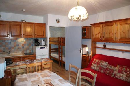 Rent in ski resort 2 room apartment sleeping corner 6 people (413) - Résidence les Ecrins - Les Orres - Apartment