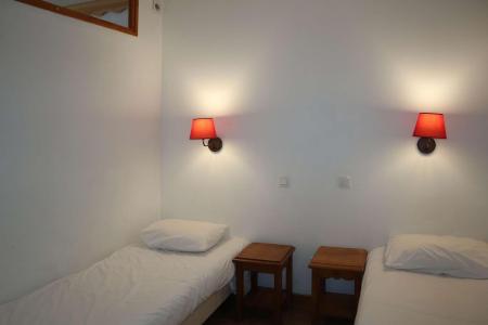 Rent in ski resort 2 room apartment 6 people (815) - Résidence les Eglantines - Les Orres - Bedroom