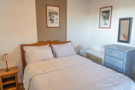 Rent in ski resort 2 room apartment 6 people (1105) - Résidence les Erines - Les Orres - Bedroom