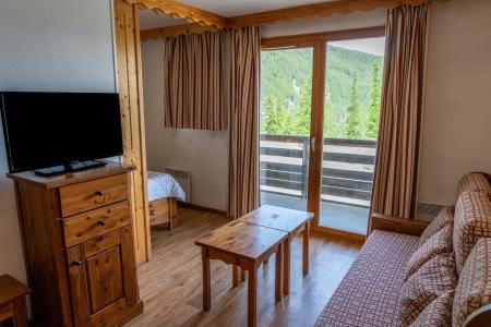 Rent in ski resort 4 room duplex apartment 10 people (1220) - Résidence les Erines - Les Orres - Living room