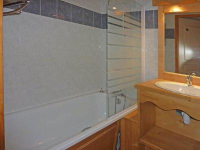Rent in ski resort 3 room duplex apartment 8 people (498) - Résidence les Erines - Mélèzes d'Or - Les Orres - Bath-tub