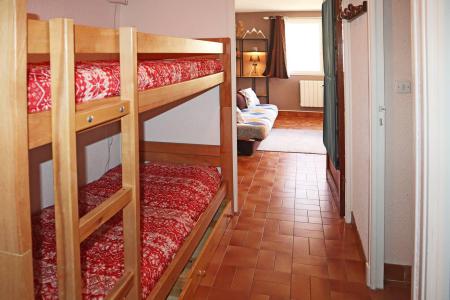 Rent in ski resort Studio sleeping corner 4 people (470) - Résidence les Flocons - Les Orres - Apartment