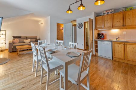 Rent in ski resort 2 room apartment sleeping corner 6 people (MBC805) - Résidence les Hauts de Préclaux I - Les Orres - Living room