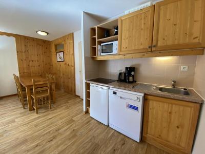 Rent in ski resort 3 room apartment sleeping corner 8 people (MBA303) - Résidence les Hauts de Préclaux I - Les Orres - Kitchen