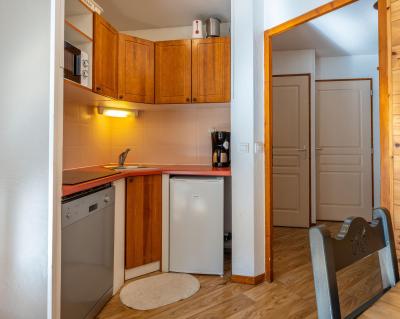 Rent in ski resort 3 room apartment sleeping corner 8 people (MZ1112) - Résidence les Hauts de Préclaux I - Les Orres - Kitchenette
